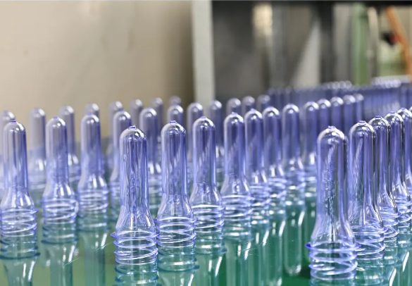 宝捷PET注塑机透明有色瓶坯解决方案